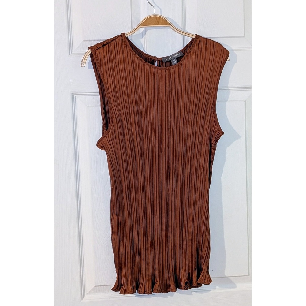Kate & Mallory 2X Brown Sleeveless Pleated Top‎ Crew Neck Stretch Blouse NWOT